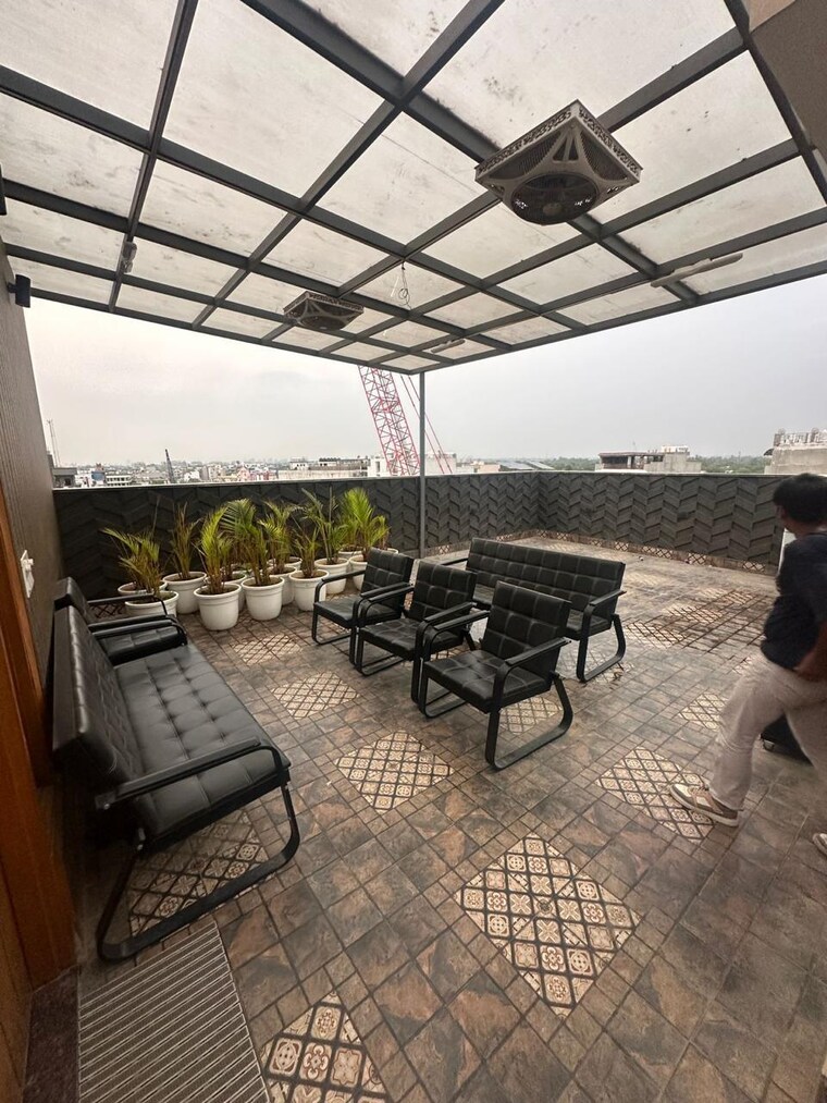  Parking, saket 1 Bedroom 608 Sq.Ft. Builder Floor In Saket Delhi 9663960