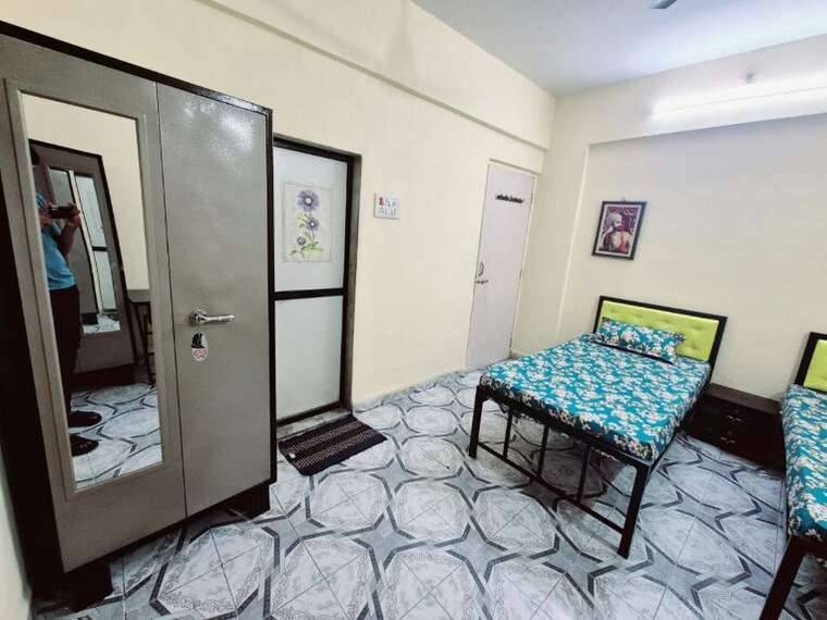 Bedroom, kurla Pg For Boys & Girls In Kurla 9663963
