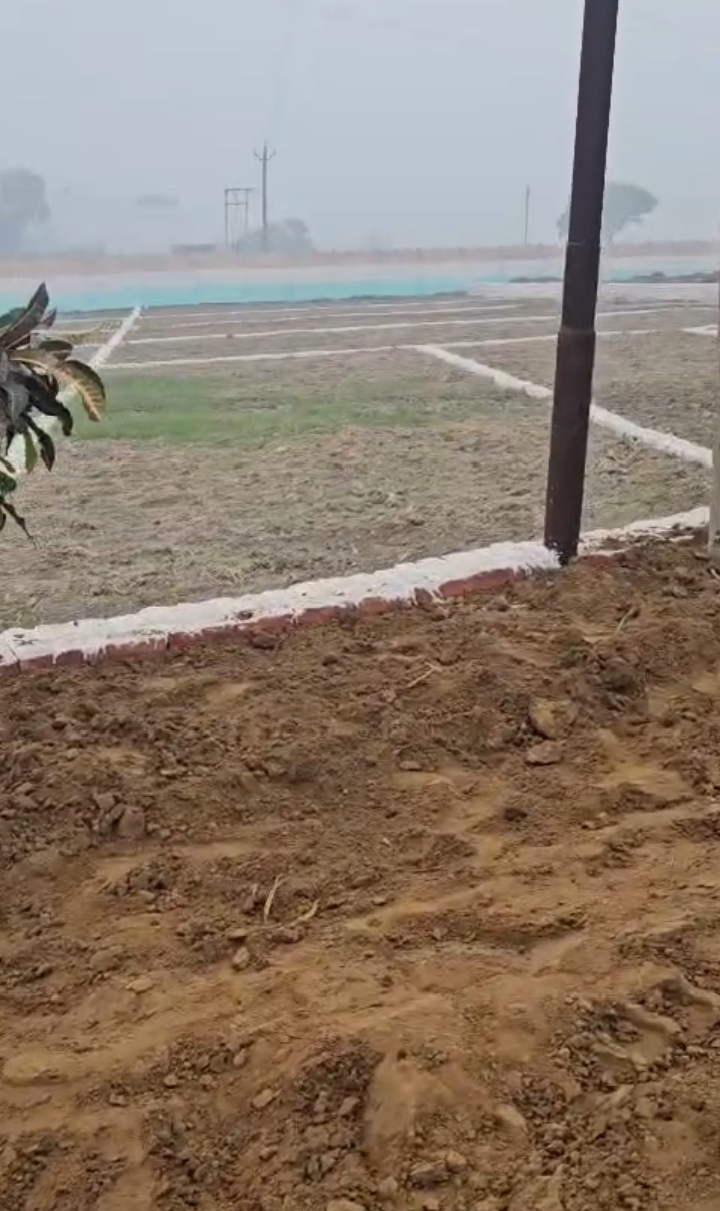 Plot For Sale in Jewar