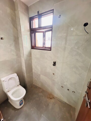 Bathroom in 1 BHK Builder Floor at Saket – for Rent