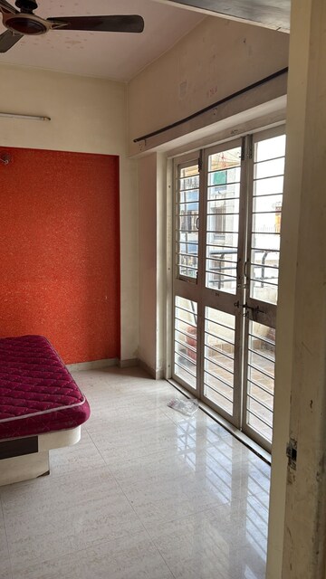Room in 1 BHK Apartment at Sollanaa Apartment, Thergaon – for Rent