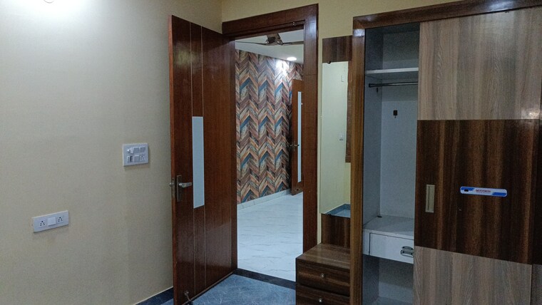 Room, vaishali sector 5 2 Bedroom 750 Sq.Ft. Builder Floor In Vaishali Sector 5 Ghaziabad 9664014