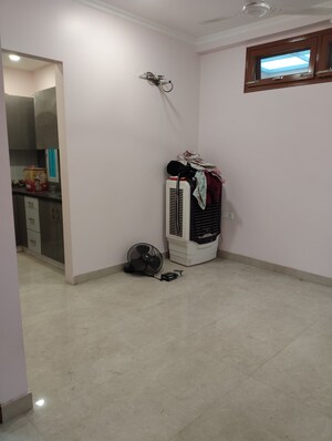 Room in 2 BHK Builder Floor at RWA Apartments Sector 41, Sector 41 – for Rent