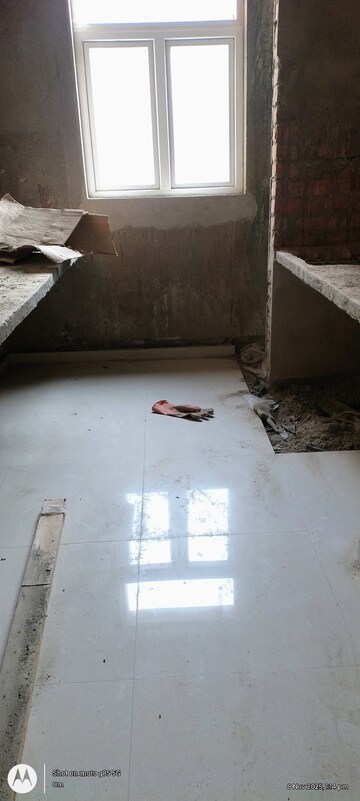 Furnished Amenities in 2 BHK Apartment at Grand Omaxe, Gomti Nagar – for Sale