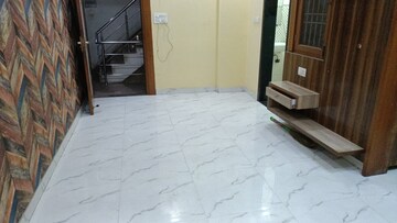 Living Room in 2 BHK Builder Floor at Vaishali Sector 5 – for Rent