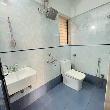 Bathroom in 2 BHK Apartment at The Discovery CHS, Rajendra Nagar – for Rent