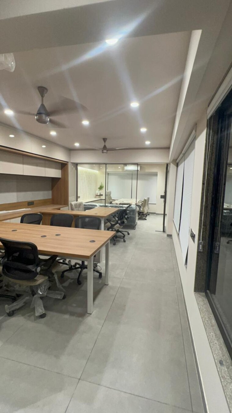 Team Area, science city Commercial Office Space 941 Sq.Ft. In Science City Ahmedabad 9664038
