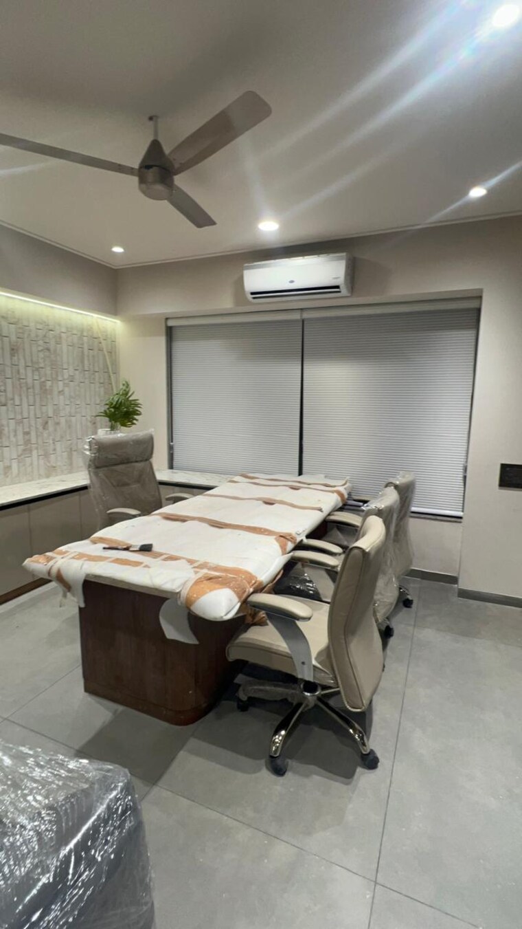 Team Area, science city Commercial Office Space 941 Sq.Ft. In Science City Ahmedabad 9664038