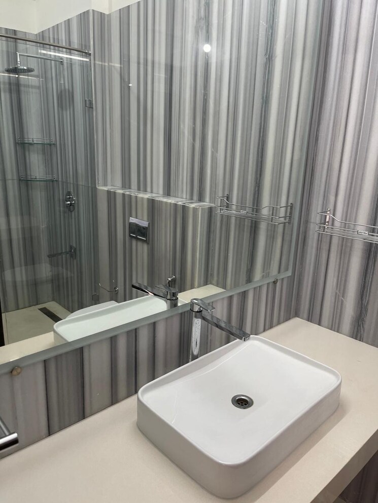 Bathroom, kalpataru-radiance 3 Bedroom 1300 Sq.Ft. Apartment In Goregaon West Mumbai 9664043