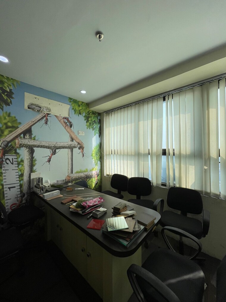 Living Room, park street Commercial Office Space 1800 Sq.Ft. In Park Street Kolkata 9664074