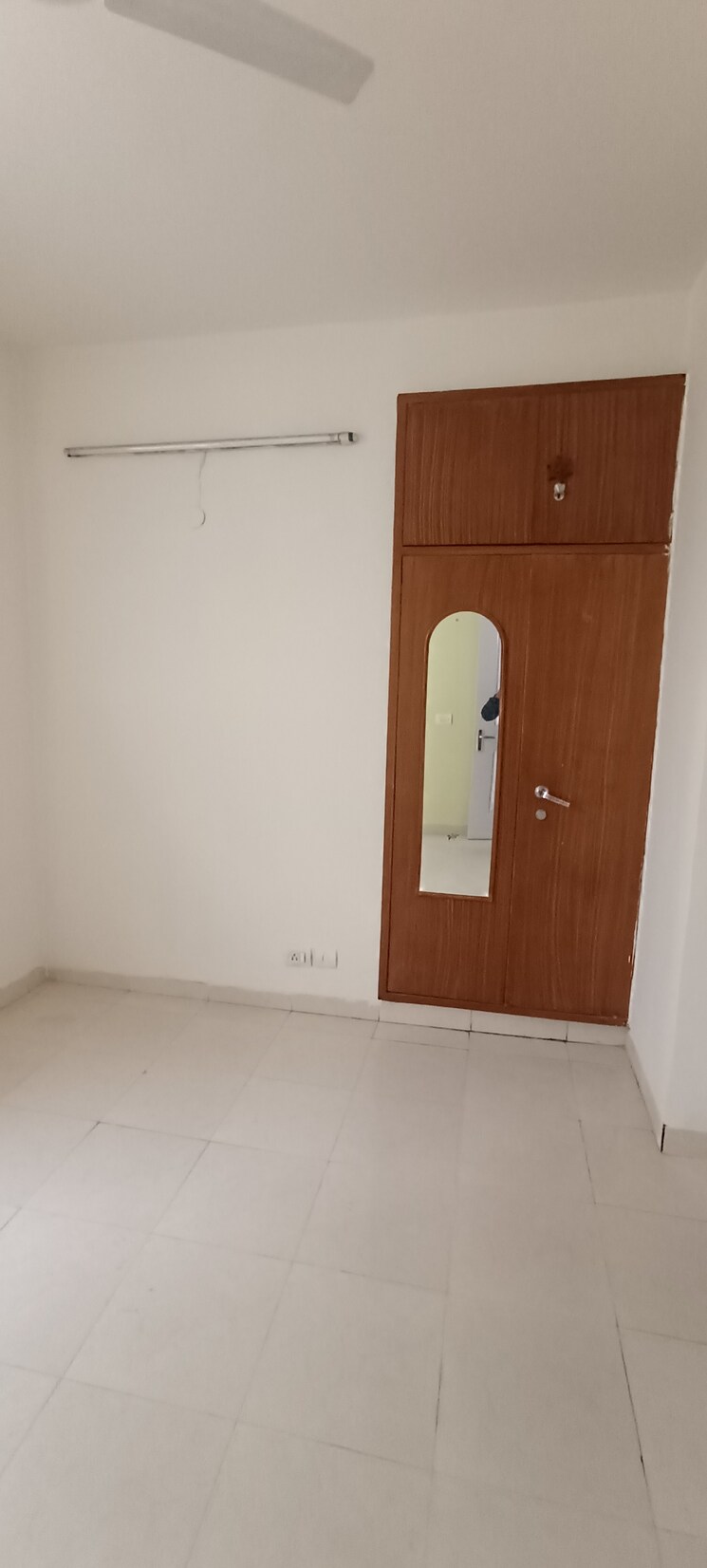 Room, tulip-orange 3 Bedroom 1437 Sq.Ft. Apartment In Sector 70 Gurgaon 9664078