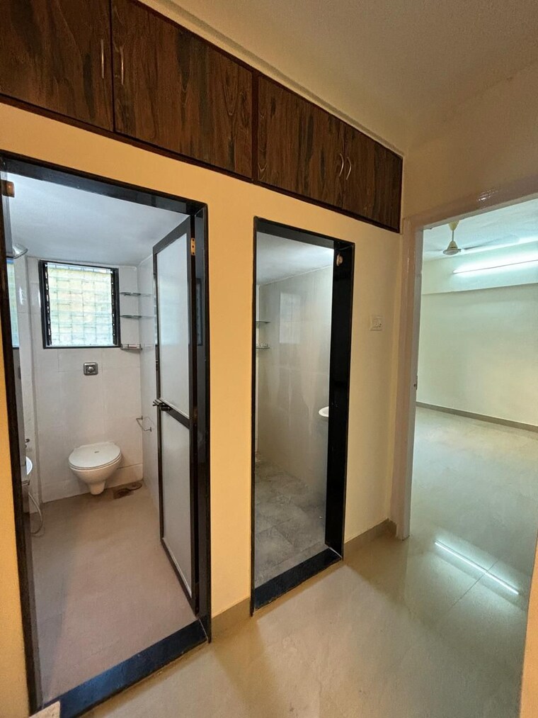 Room, shale-rock 1 Bedroom 600 Sq.Ft. Apartment In Bandra West Mumbai 9664100