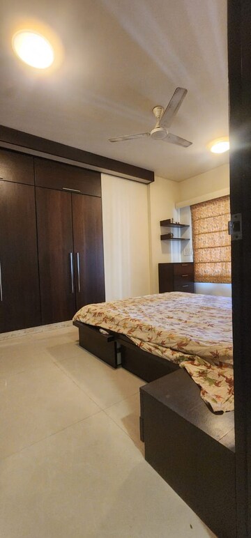 2 BHK Apartment For Rent in Kabra Hyde Park, Manpada