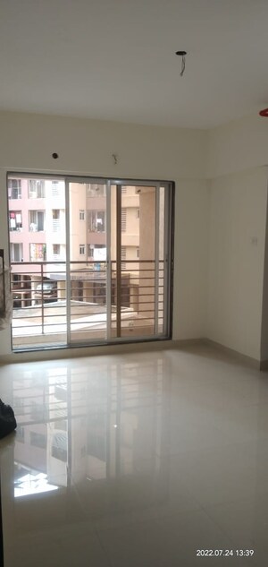 Room in 1 BHK Apartment at Rajaram Sukur Sapphire, Ghodbunder Road – for Rent