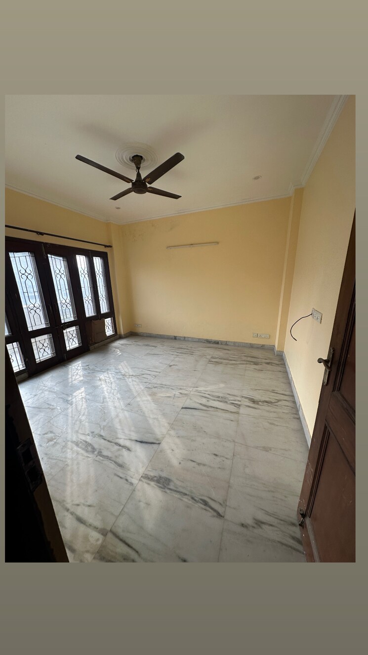 Bedroom, unitech-south-city-1 2.5 Bedroom 1300 Sq.Ft. Builder Floor In South City 1 Gurgaon 9664112