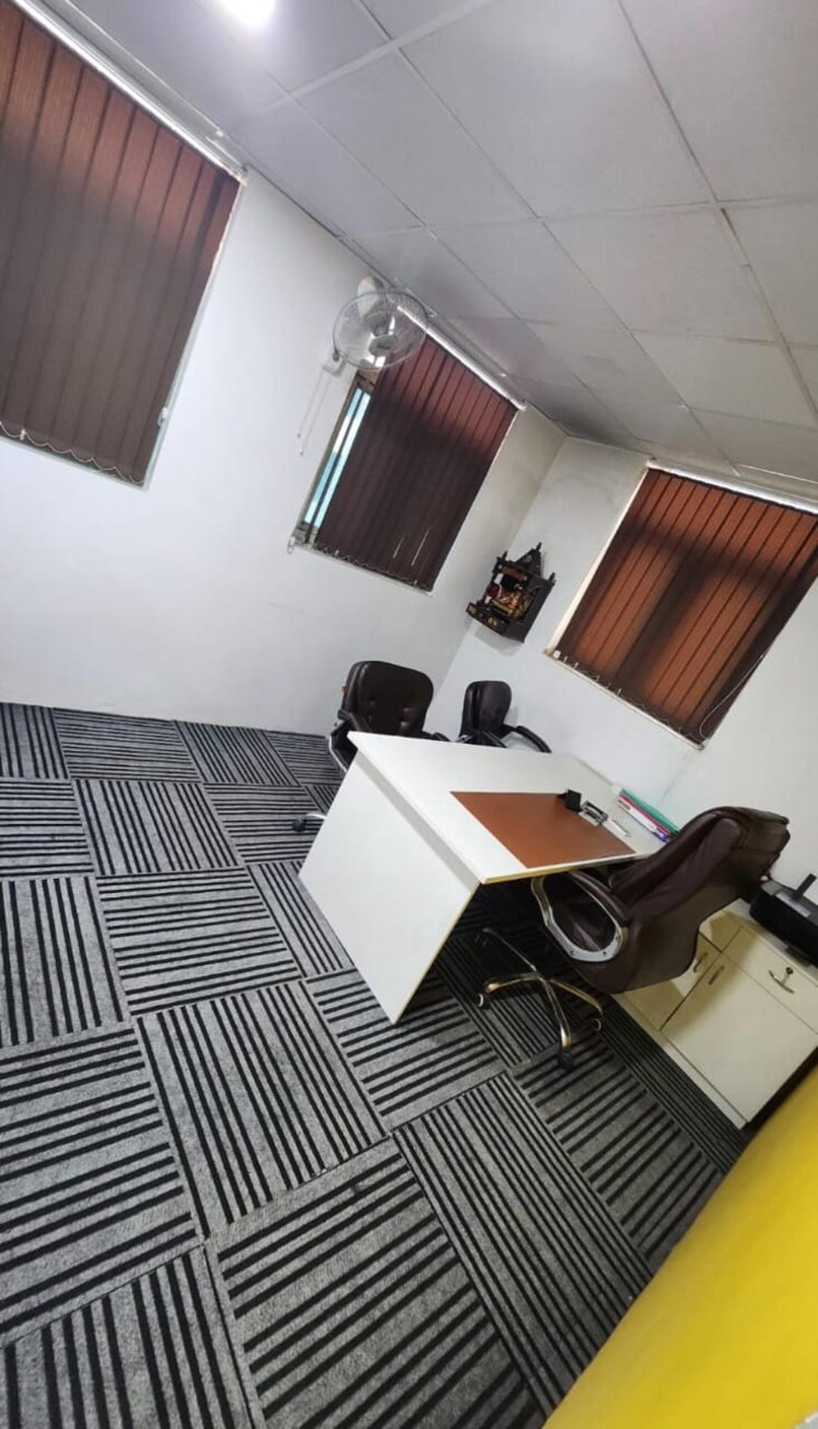 Team Area, sector 63 Commercial Office Space 1800 Sq.Ft. In Sector 63 Noida 9664133
