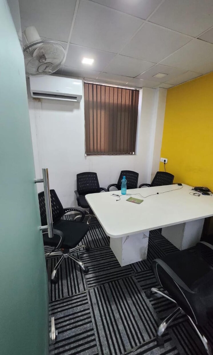 Team Area, sector 63 Commercial Office Space 1800 Sq.Ft. In Sector 63 Noida 9664133