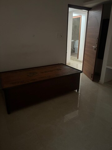 Room in 3 BHK Independent House at Gms Road – for Rent