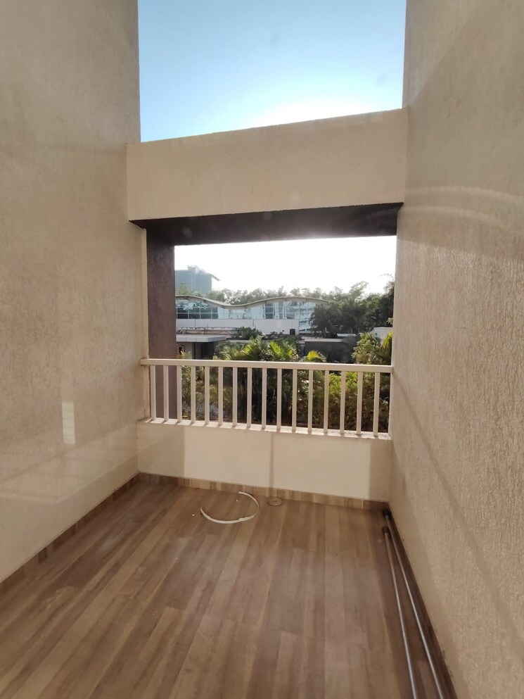 Balcony, jhamtani-vision-ace-phase-2 2 Bedroom 750 Sq.Ft. Apartment In Tathawade Pune 9664161