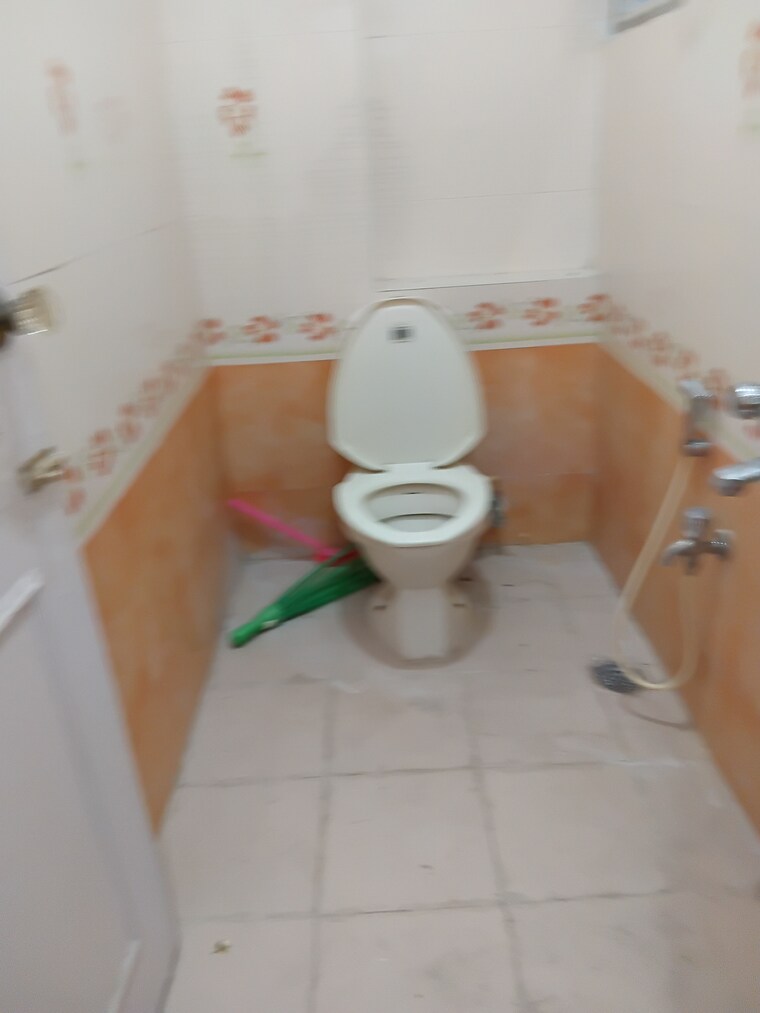 Bathroom, manikonda 3 Bedroom 2000 Sq.Ft. Apartment In Manikonda Hyderabad 9664218