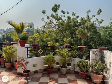 2 BHK Independent House – Garden View at Gomti Nagar - for Rent