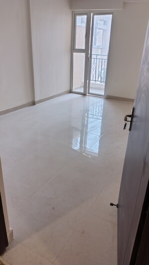 Furnished Amenities in 2 BHK Apartment at Signature Global Prime, Sector 63a – for Rent