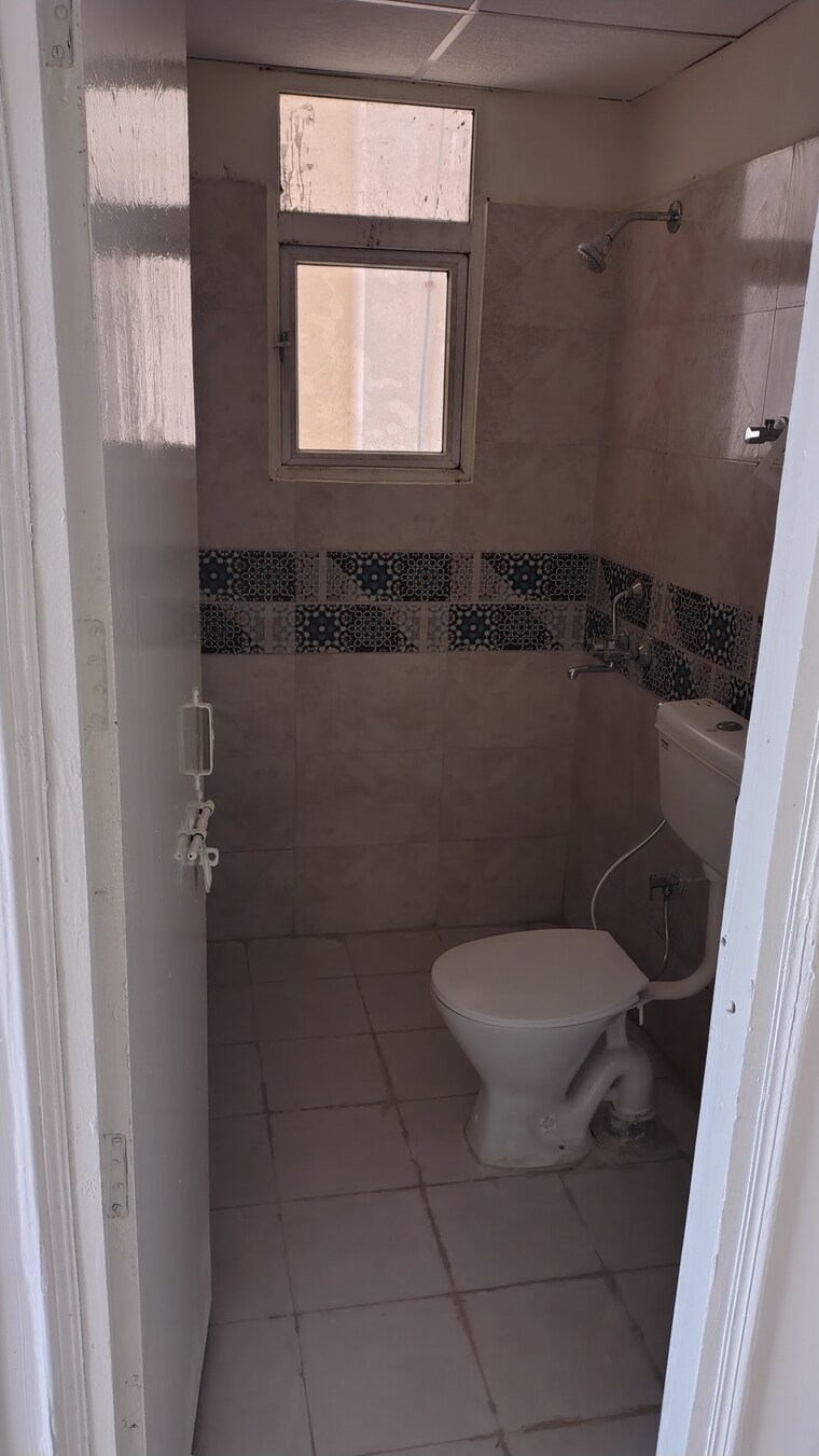 Bathroom, signature-global-prime 2 Bedroom 834 Sq.Ft. Apartment In Sector 63a Gurgaon 9664238