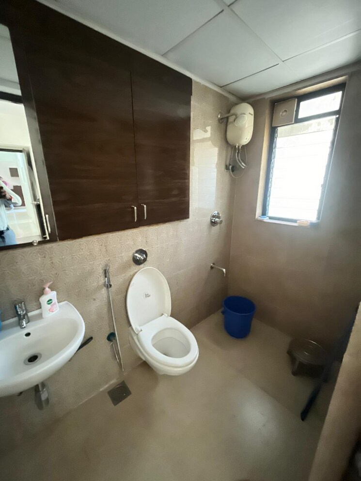 Bathroom, lodha-palava-downtown-dombivli-east 1.5 Bedroom 590 Sq.Ft. Apartment In Dombivli East Thane 9664281