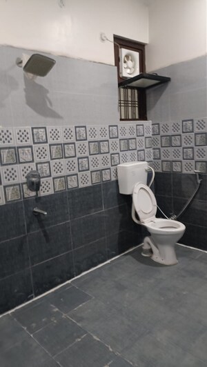 Bathroom in 2 BHK Independent House at Faizabad Road – for Rent