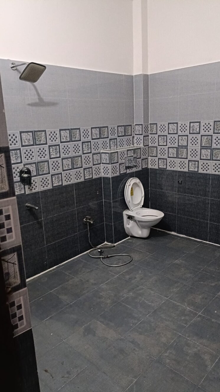 Bathroom, faizabad road 2 Bedroom 1200 Sq.Ft. Independent House In Faizabad Road Lucknow 9664284