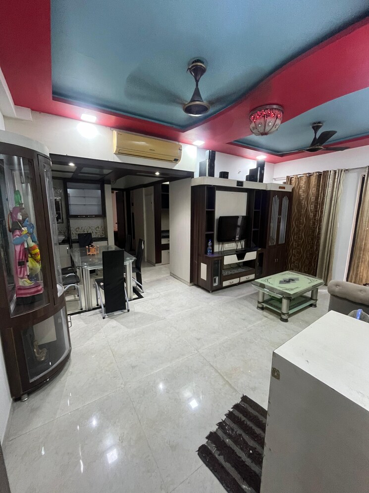  Parking, lodha-palava-city-lakeshore-greens 1.5 Bedroom 590 Sq.Ft. Apartment In Dombivli East Thane 9664298