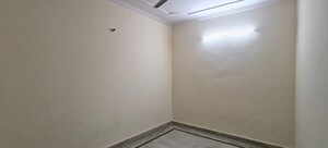 Room in 3 BHK Builder Floor at Mayur Vihar 1 – for Rent