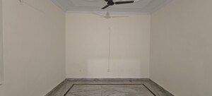 Room in 3 BHK Builder Floor at Mayur Vihar 1 – for Rent