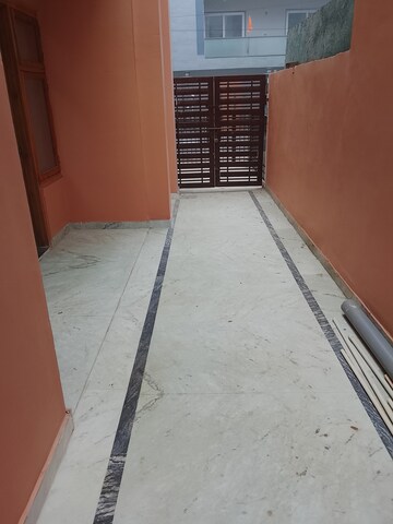 Balcony in 2 BHK Builder Floor at Palam Vihar – for Rent