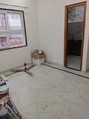 Room in 2 BHK Builder Floor at Palam Vihar – for Rent