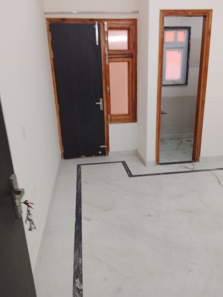 Room, palam vihar 2 Bedroom 173 Sq.Yd. Builder Floor In Palam Vihar Gurgaon 9664332