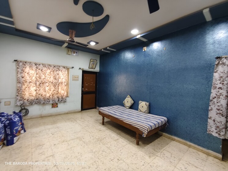 undefined, laxmipura 2 Bedroom 1000 Sq.Ft. Builder Floor In Laxmipura Vadodara 9664338