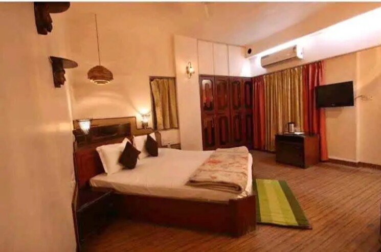 Room, dhantoli 5 Bedroom 2000 Sq.Ft. Apartment In Dhantoli Nagpur 9664357