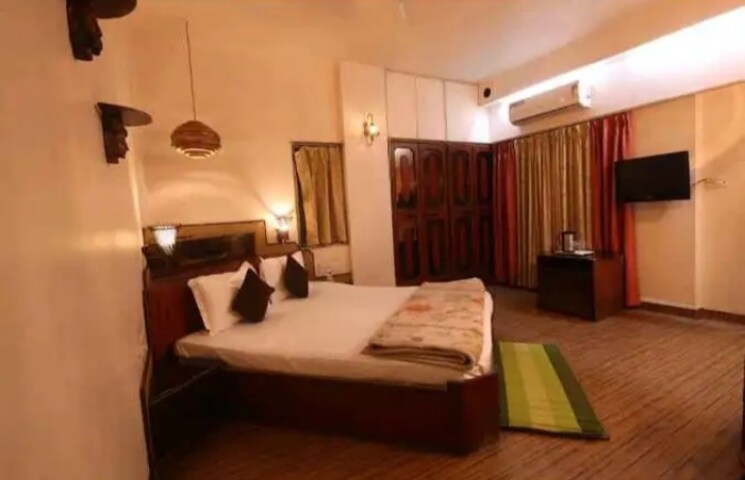 Room, dhantoli 5 Bedroom 2000 Sq.Ft. Apartment In Dhantoli Nagpur 9664357