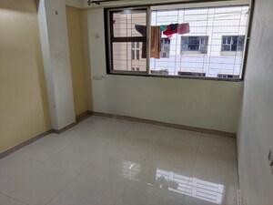 Room in 1 BHK Apartment at Bhoomi Gokul, Goregaon East – for Rent