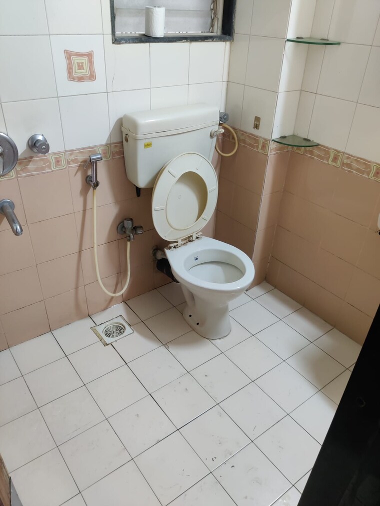 Bathroom, bhoomi-gokul 1 Bedroom 450 Sq.Ft. Apartment In Goregaon East Mumbai 9664355