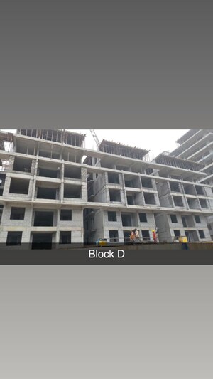 2 BHK Apartment For Sale in Makuta Nirvana, Peeranchuruvu