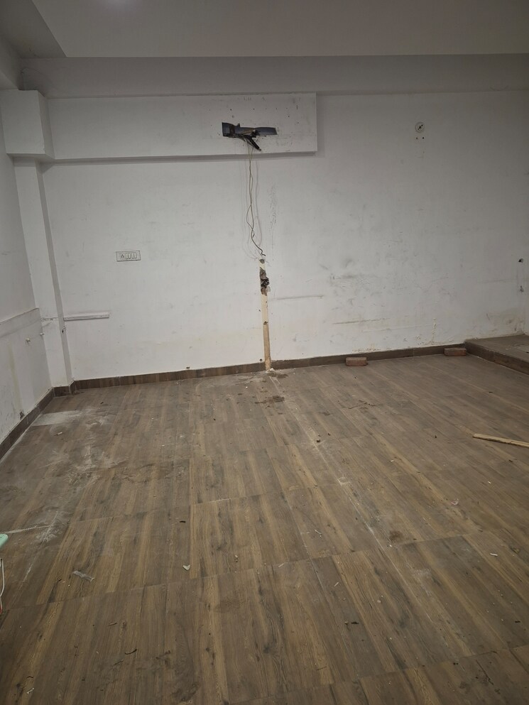 Floor Plan, mayur vihar Commercial Office Space 650 Sq.Ft. In Mayur Vihar Delhi 9664369