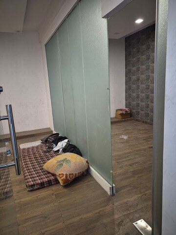 Furnished Amenities in  Office Space at Mayur Vihar – for Rent