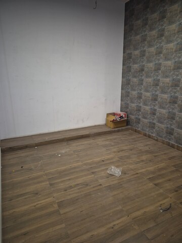 Furnished Amenities in  Office Space at Mayur Vihar – for Rent