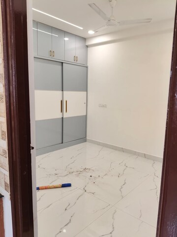 Room in 2 BHK Apartment at SR Residency Kondapur, Kondapur – for Rent