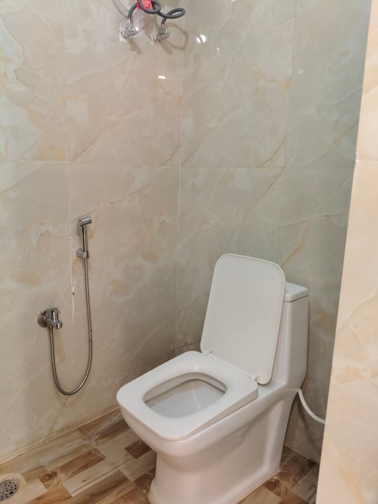 Bathroom, sr-residency-kondapur 2 Bedroom 1250 Sq.Ft. Apartment In Kondapur Hyderabad 9664373