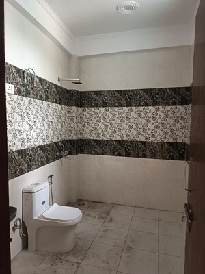 Bathroom in 3 BHK Villa at RWA Apartments Sector 51, Sector 51 – for Rent