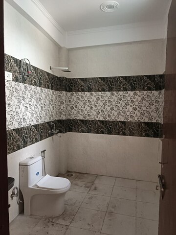 Bathroom in 3 BHK Villa at RWA Apartments Sector 51, Sector 51 – for Rent
