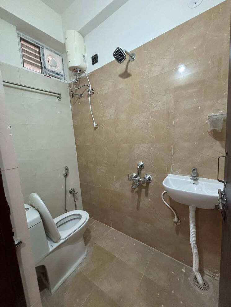 Bathroom, hari-priya-kondapur 1 Bedroom 750 Sq.Ft. Apartment In Kondapur Hyderabad 9664395